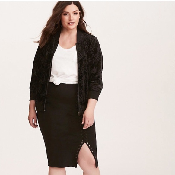 Torrid’s Palm burnout bomber - Picture 1 of 6